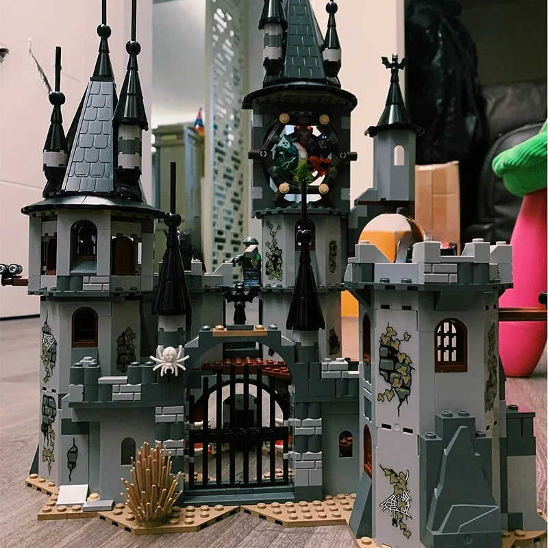 Creative Expert MOC 9468 Monster Fighters Vampyre Castle Model 949PCS Building Blocks Brick Puzzle Toys for Kids Birthday Gift